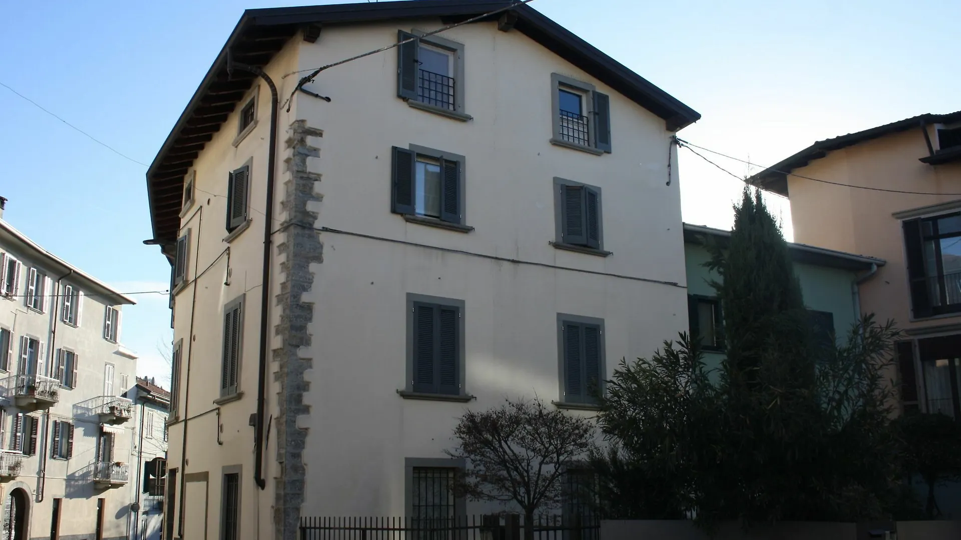 Valverde Apartments Bergamo Italy
